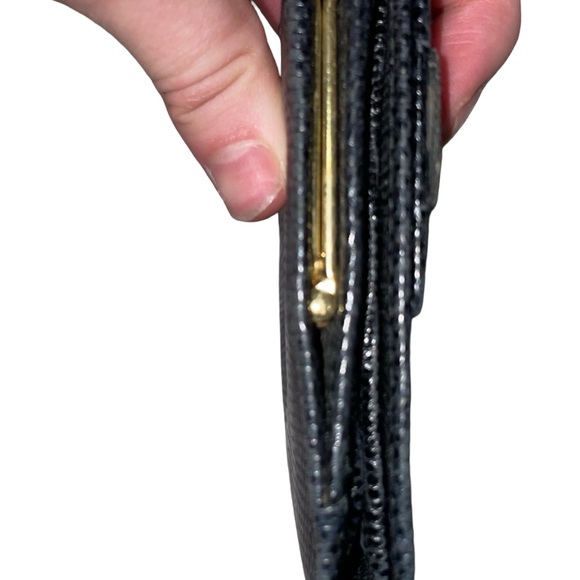 Salvatore Ferragamo Vintage Vara Bow Compact Wallet with Kiss Lock - Picture 11 of 16